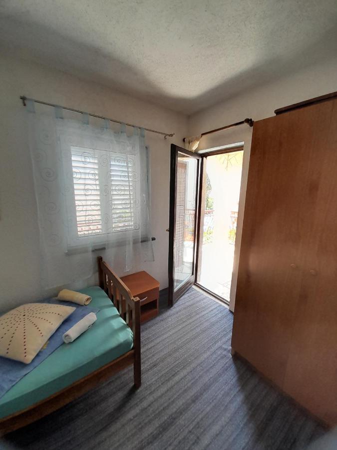 Comfort Apartments Трогир Екстериор снимка