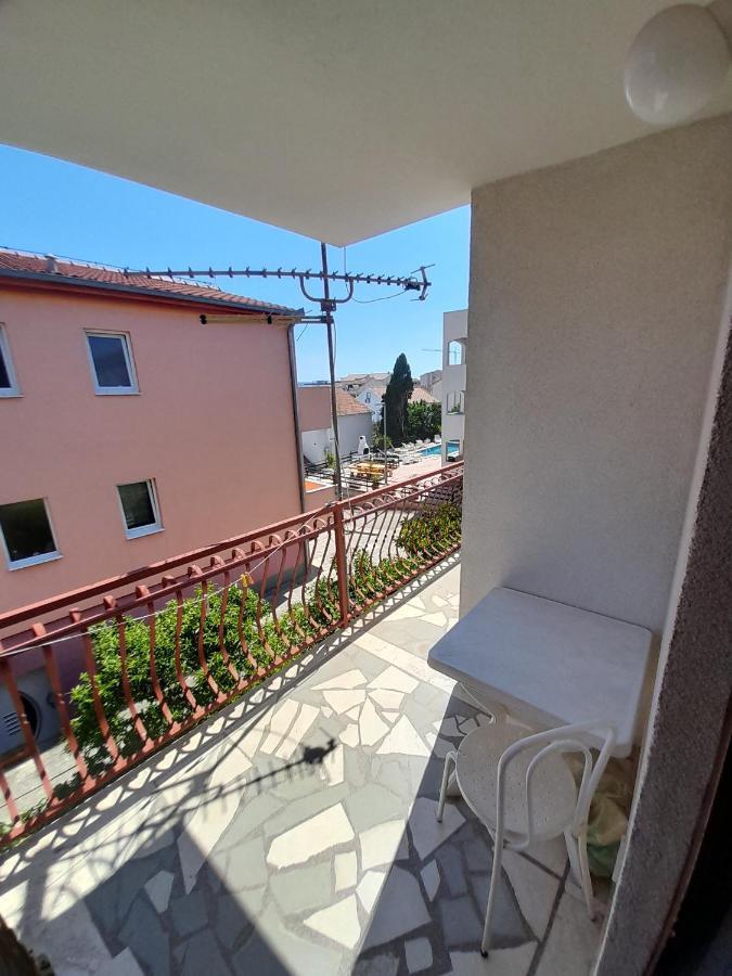Comfort Apartments Трогир Екстериор снимка