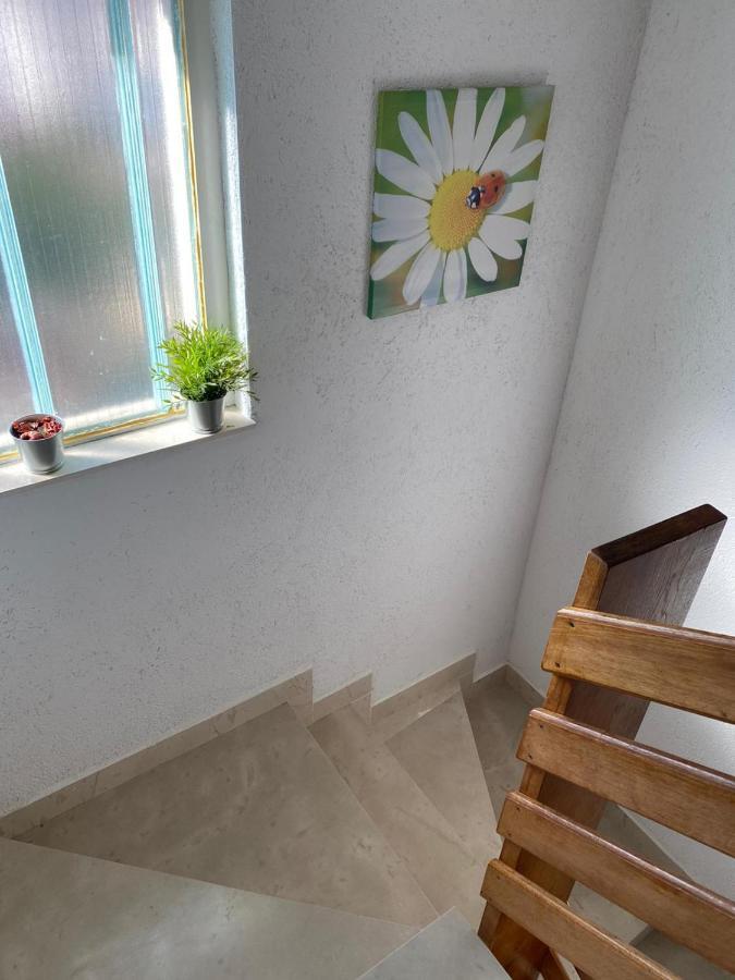 Comfort Apartments Трогир Екстериор снимка