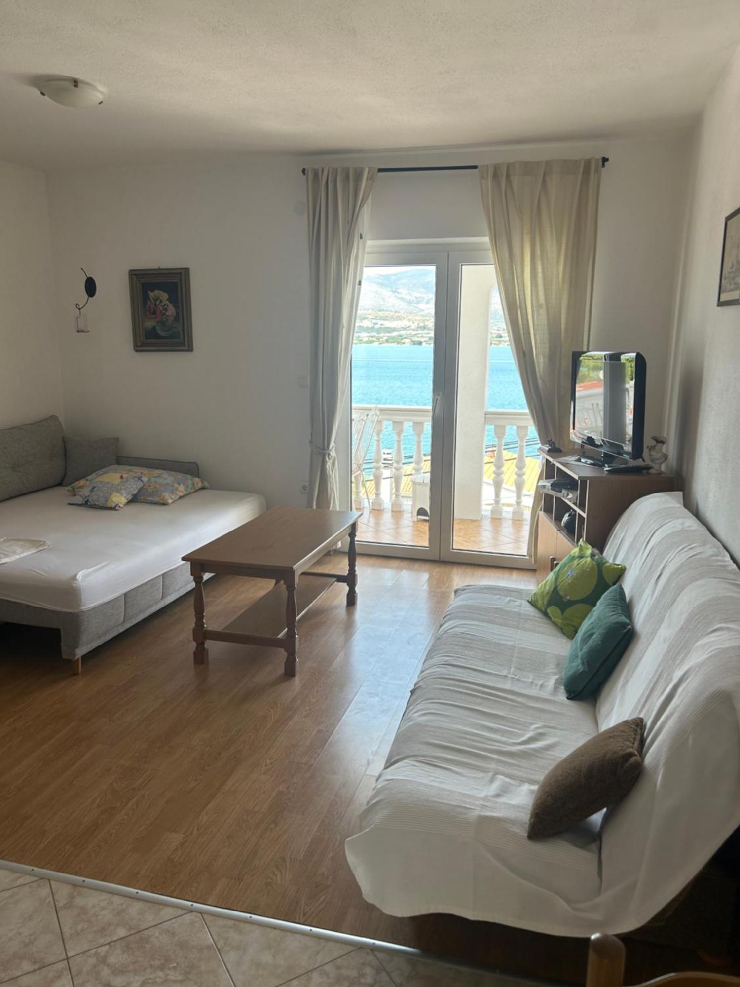 Comfort Apartments Трогир Екстериор снимка